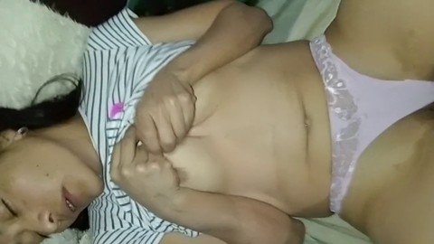 Una cattiva sorellastra viene scopata velocemente e brutalmente mentre tradisce