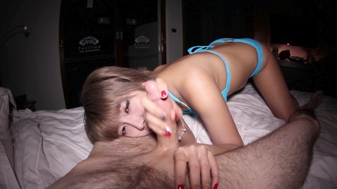 泳衣, 女衣男裸, 高跟鞋