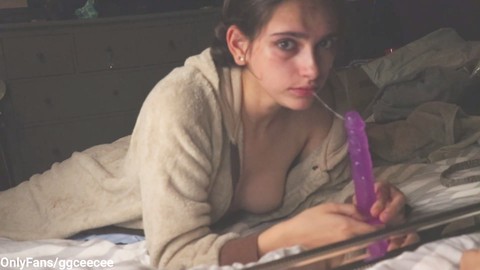 Mamada de principiante, chupando pija, pete tierno de un adolescente