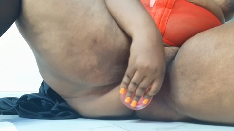 Sto sperimentando un nuovo giocattolo nella mia collezione - imparando come cavalcarlo. 😏  Sto sperimentando un nuovo giocattolo nella mia collezione - imparando come cavalcarlo. 😏