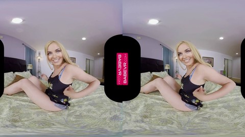 La explosiva rubia Bailey Rayne satisface su insaciable libido en una escena en solitario en realidad virtual en BaBeVR.com