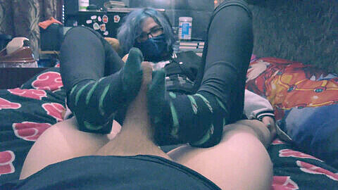POV footjob from my emo step-sister while watching Pickle Rick get covered in cum - funniest sh*t ever!