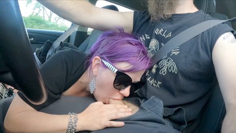 Pompino in macchina mozzafiato - siamo passati davanti a un poliziotto!