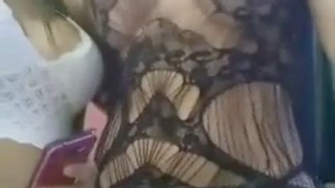 Beauté transgenre amateur irrésistiblement sexy ZeusTheGod taquine sur cam